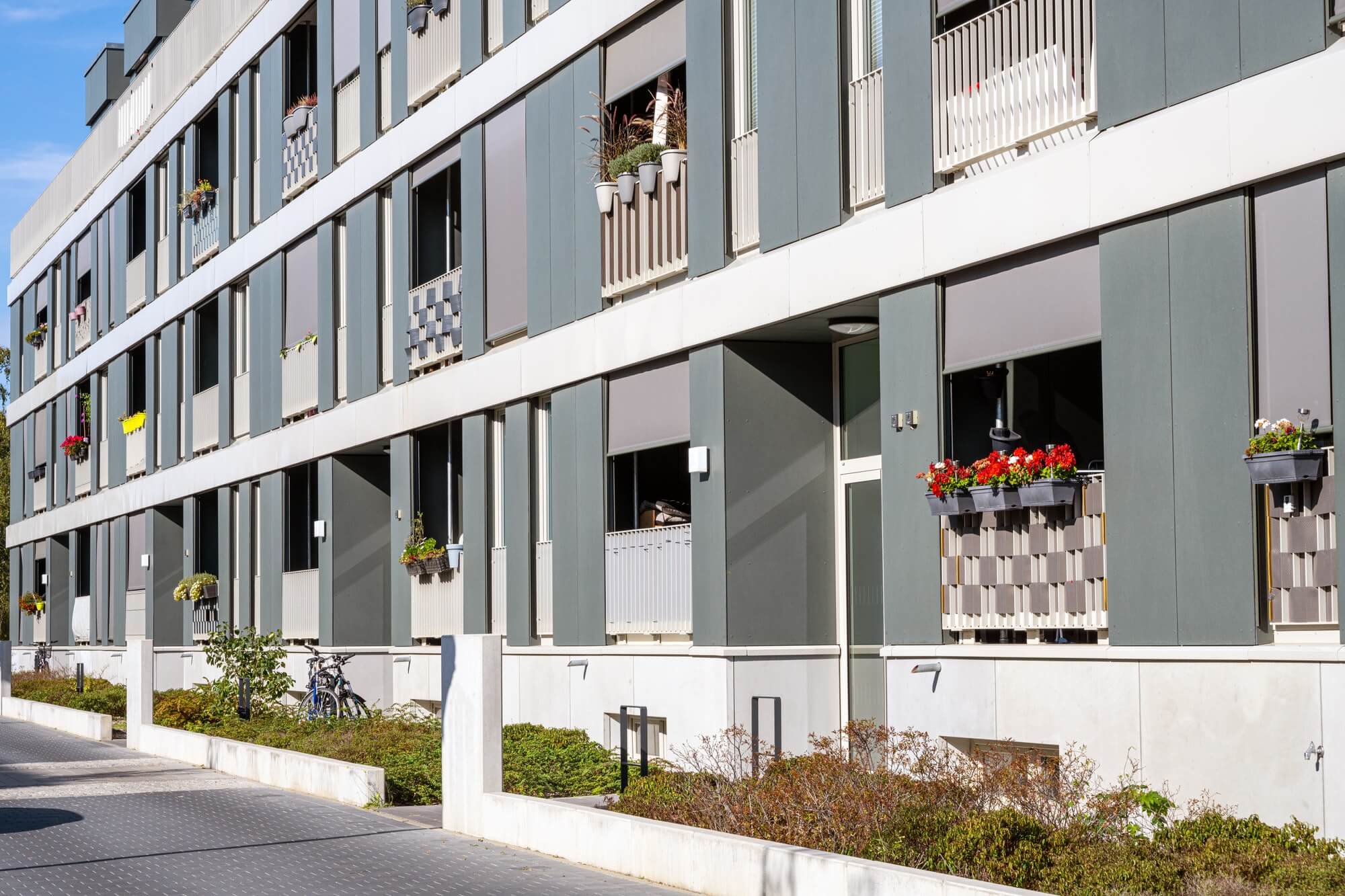 modern-row-apartment-houses-1.jpg